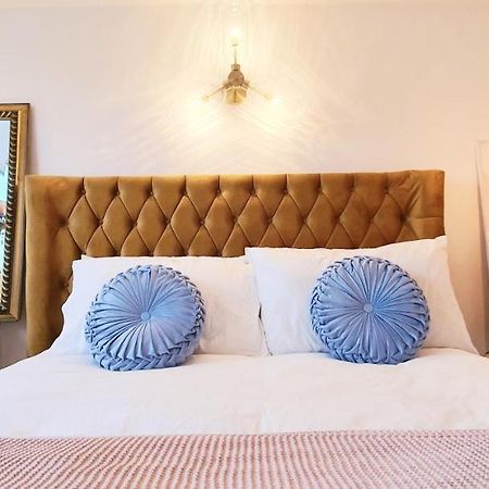 Elegant 5 Bed 4 Bath 'Vogue House' Parisian Style Home مارجيت المظهر الخارجي الصورة