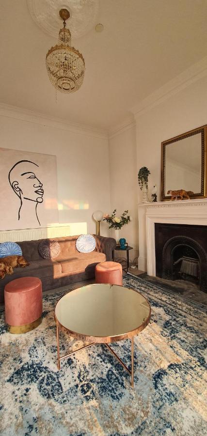 Elegant 5 Bed 4 Bath 'Vogue House' Parisian Style Home مارجيت المظهر الخارجي الصورة